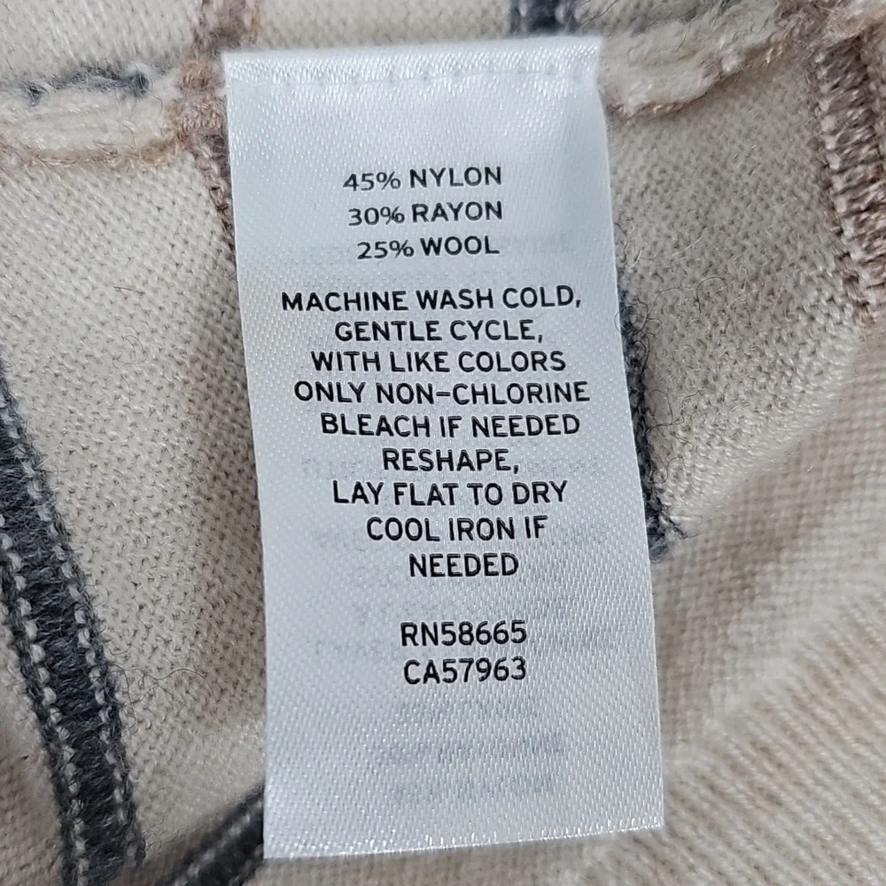 NWOT Nordstrom Men’s Cream Gray Striped Pullover Sweater M Long Sleeve Knit Wool